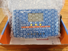 Load image into Gallery viewer, VICTRON Brand New BlueSolar PWM DUO-LCD&amp;USB 12/24V-20A
