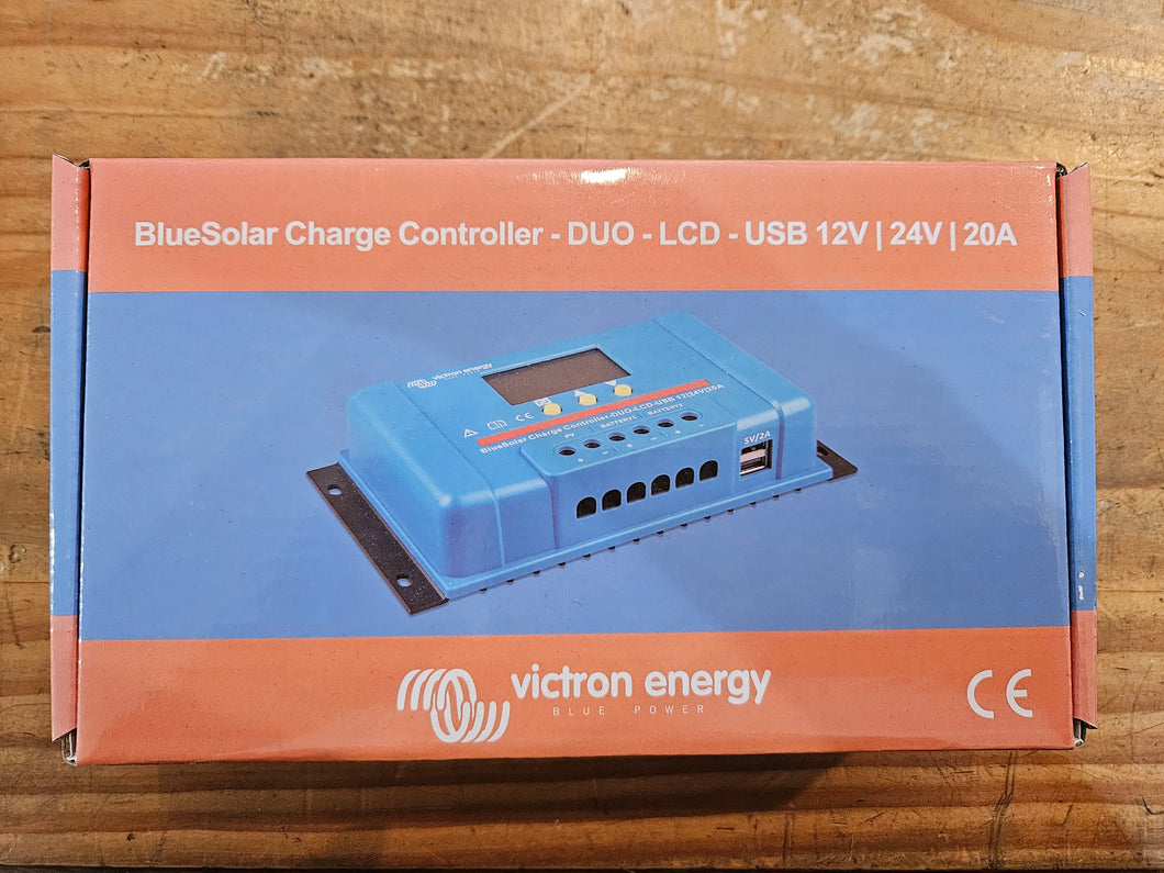 VICTRON Brand New BlueSolar PWM DUO-LCD&USB 12/24V-20A